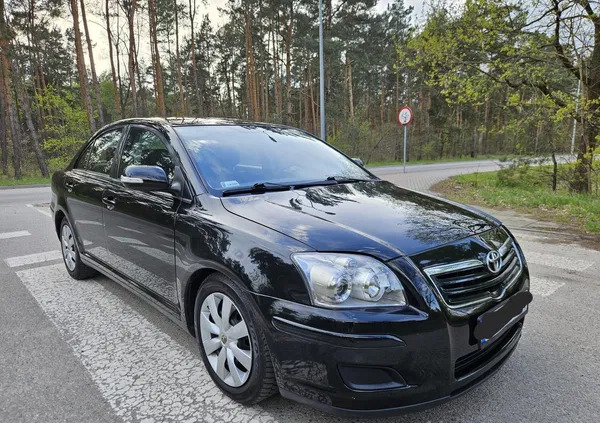 mazowieckie Toyota Avensis cena 15900 przebieg: 220000, rok produkcji 2007 z Żyrardów